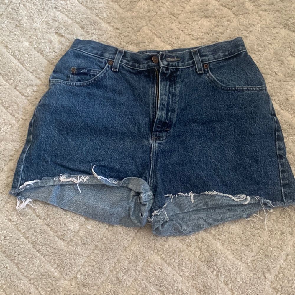 Size 8 vintage Lee jean shorts